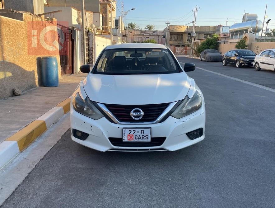 نيسان ألتيما